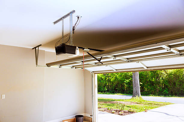 Top rated local Garage Door specialists in Forest Heights, TX